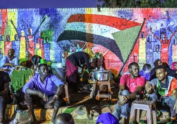 صورة من الارشيف لمتظاهرون