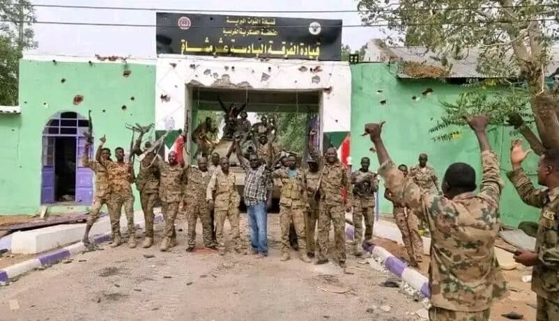 Sudanese troops outside the army command in Nyala on October 5, 2023