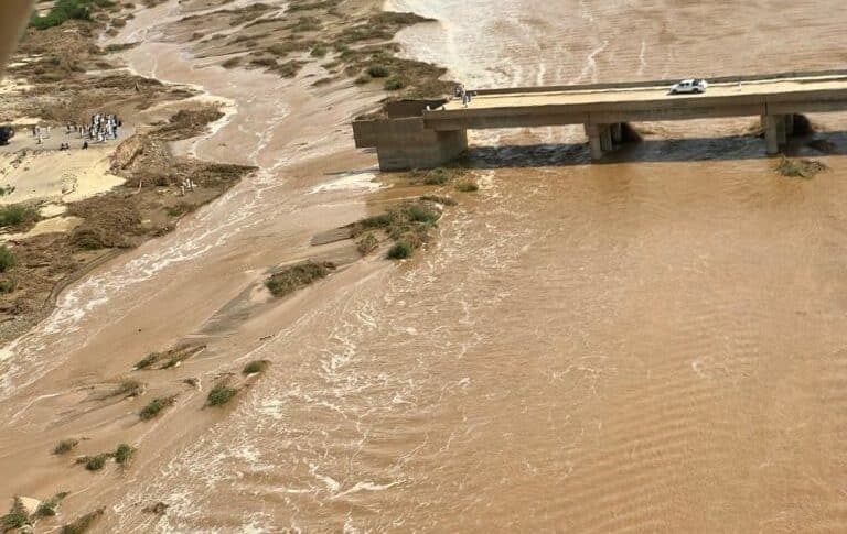 جسر دوليباي في طوكر بعد الانهيار