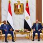 السيسي والبرهان يبحثان تطورات الأوضاع في السودان وتعزيز التعاون الثنائي